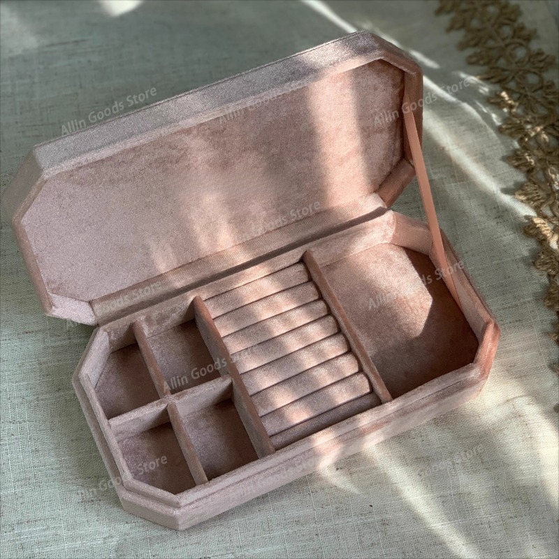 Velvet Rings Jewelry Box Luxur - đánh giá và giá Velvet Jewelry Box
