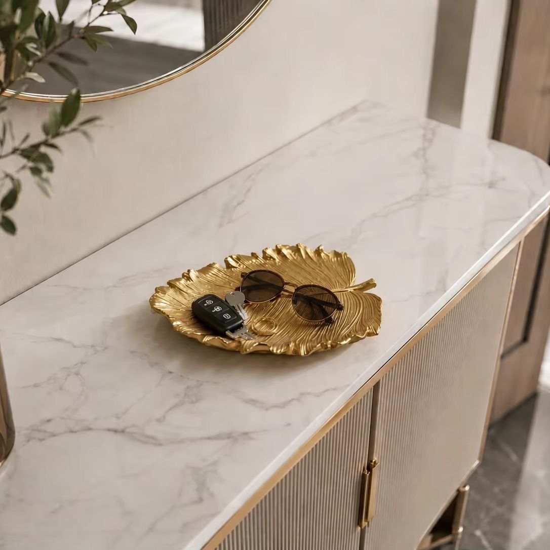 Light Luxury Golden Leaf Stora - đánh giá và giá Quiet Luxury Lifestyle